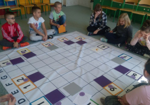 Uczniowie klas III a,b,c,d i II b