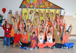Powitanie jesieni przez uczniów klas I-III