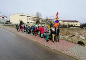 Tropiciele w korowodzie z Marzanną.