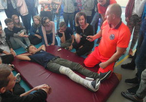 Unieruchomienie złamanej nogi