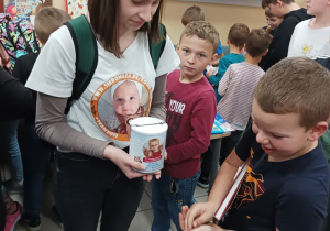 Kiermasz książek i maskotek. Pomagamy Zosi.