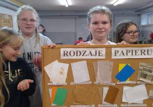 Lekcja Od drewna do papieru