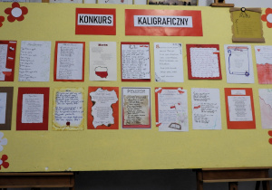 Szkoła do hymnu