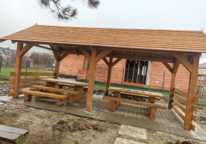 Klasa z drewna - ogród edukacyjno relaksacyjny