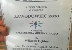 Dyplom dla uczennicy