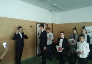 Przysięga Cichociemnych w wykonaniu uczniów