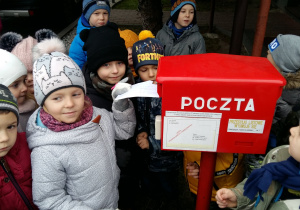 Grupa Biedronki wrzuca list