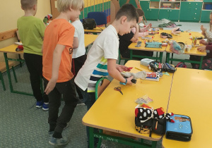 Uczniowie klasy IIa w trakcie zajęć.