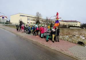 Tropiciele w korowodzie z Marzanną.