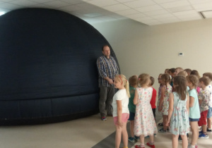 Mobilne Planetarium.