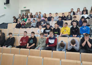 Nasi ósmoklasiści na Targach Edukacyjnych i Wojskowych w Tomaszowie Mazowieckim