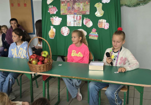 Światowy Dzień Jabłka w klasach I-III
