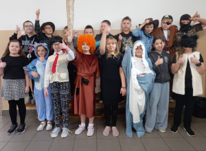 Zabawa karnawałowa klas I - IV